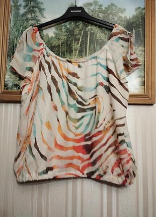 Шовкова  вільна блуза  escada sport 100% шовк принт