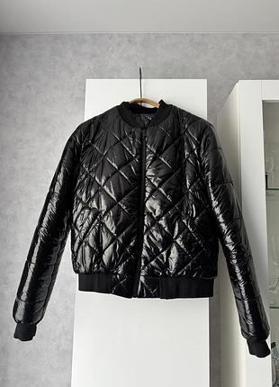 Осіння куртка