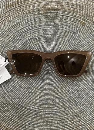 Сонцезахисні окуляри