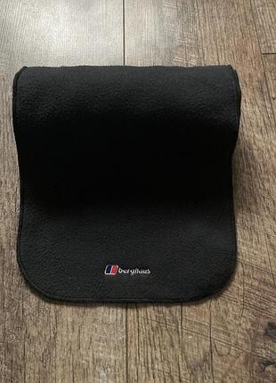 Чёрный флисовый шарф berghaus