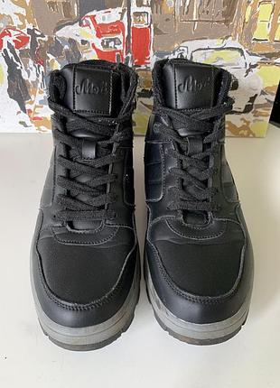 Черевики для хлопця