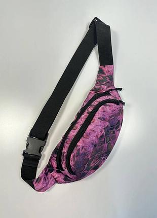 Бананка рожева