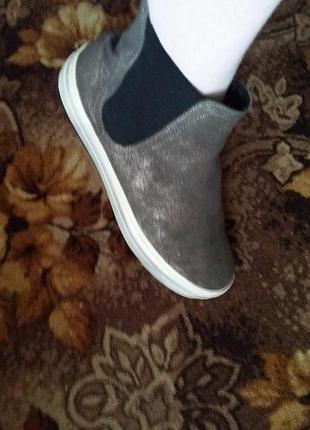 Черевики-челсі жіночі шкіряні комфортні.