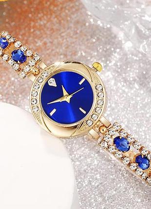 Жіночий кварцовий годинник relogiof на металевому ремінці зі стразами