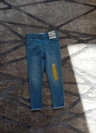 Джинсы скинни новые на 5-6 лет