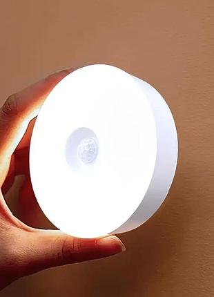 Сенсорна лампа з датчиком руху на акумуляторі, usb-заряджання,
