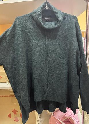 Светр жіночій овер