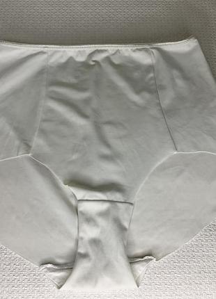 Трусики коректуючі,білі