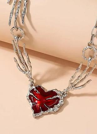 Кулон серце з кістками рук | червоний камінь | ланцюжок у стилі k-pop, трендовий готичний аксесуар