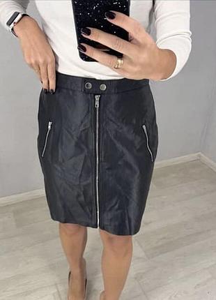 Шкіряна спідничка
