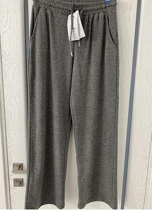 Новые серые мягкие ровные брюки штаны на резинке 50-52 р