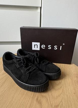 Черные замшевые сникерсы кроссовки nessi 38 размер