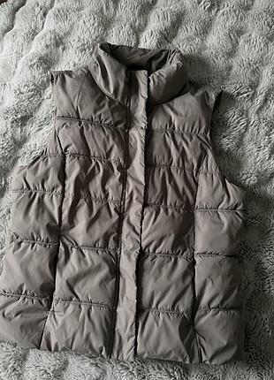 Жіноча жилетка gap