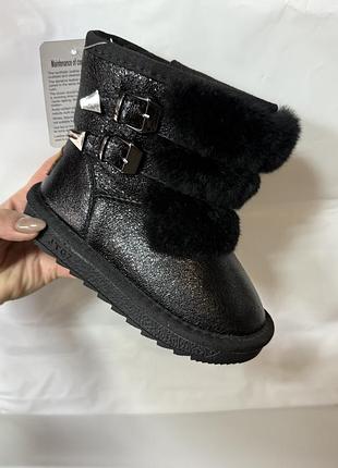 Уггі для дівчинки