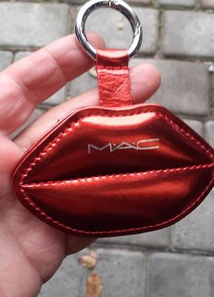 Зеркало-брелок mac red lips swing usa 10*6,5cм.