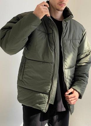 Чоловіча дута куртка хакі зима осінь на змійці без капюшону, тепла куртка з високим воротом