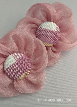 Цветочки резинки пудровые