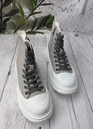 Демічезонні високі кеди