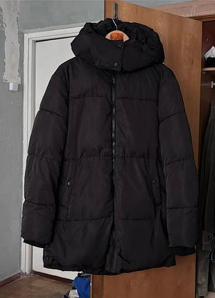 Стьобане пчорне пальто