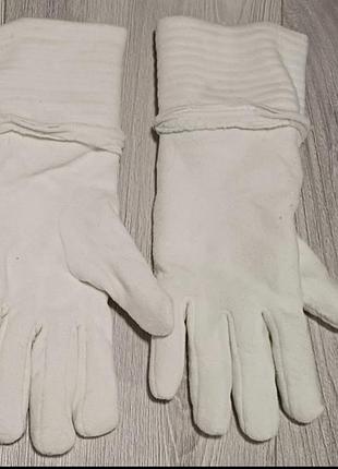 Варежки женские белые в красивом состоянии