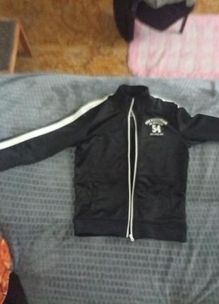 Олимпийка мужская осенняя в хорошем состоянии broadwau фирменная