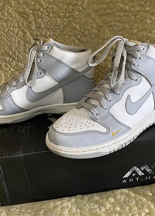 Фирменные, кожаные кроссовки "nike" размер 38. стелька 24 см. оригинал! натуральная кожа!