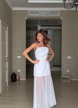 Эффектный костюм с платьем мини и юбкой-сеткой