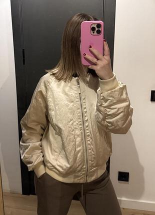 Курточка zara розміру s, в ідеальному стані