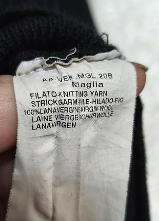 Файнезный кроп -топ,max mara 7