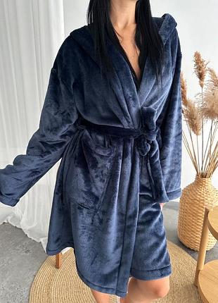 Темно-синій жіночий махровий халат короткий з капюшоном на запах з поясом однотонний 7202