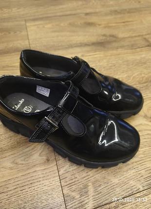 Clarks туфли лоферы изготовлены из лакированной кожи размер 39, 5
