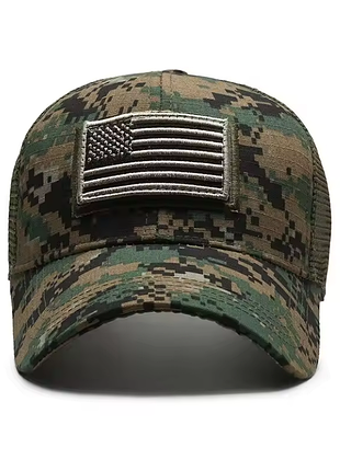 Кепка военная пиксель с американским флагом