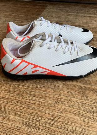 Футзалки nike mercurial р.38 бампи буци бутси футбольне взуття