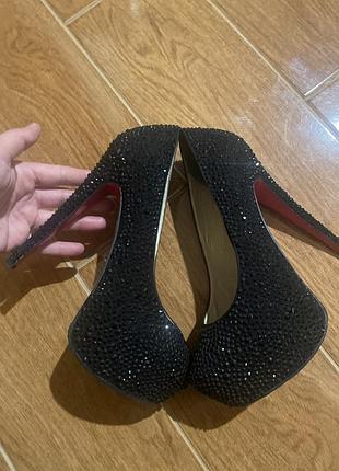 Шкіряні туфлі