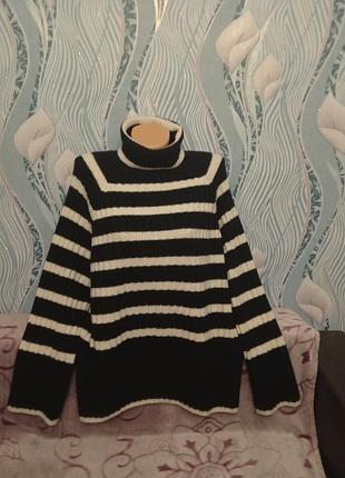 Женский свитер большого размера