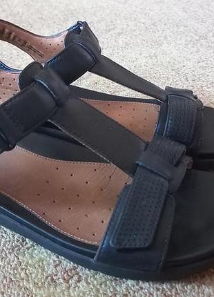 Сандали босоножки clarks р.39. оригинал