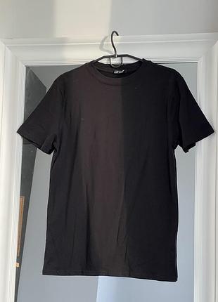 Базова чорна бавовняна футболка