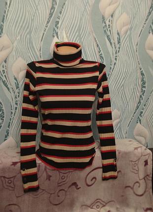 Базовый гольф водолазка