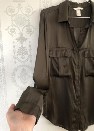 Стильная блуза хакки с накладными карманами как шёлк!2 фото