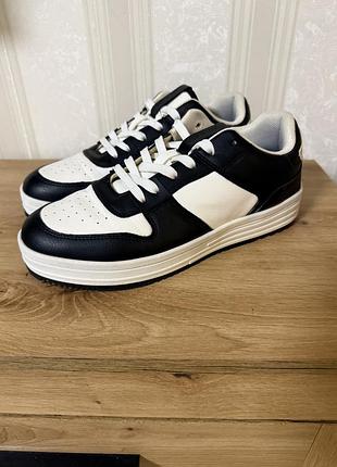 Кросівки оригінал