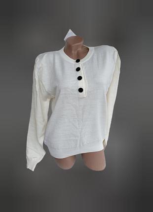 Кофта жіноча з чорними гудзиками