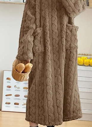 Дуже м'яке та тепле платтячко,, тягнеться,
ог 120, довжина 125