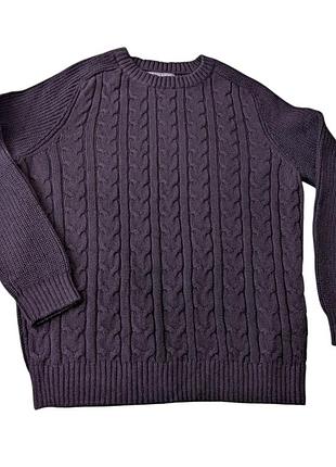 Жіночий чорний светр з косами