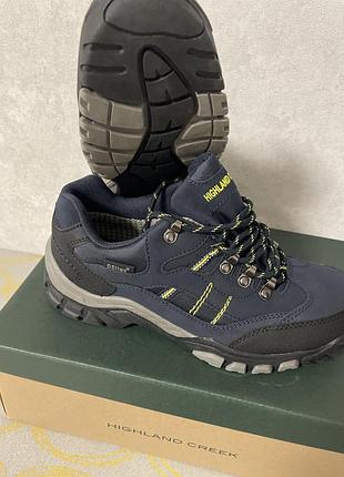 Кросівки якісні та зручні 👍