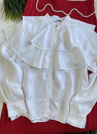 Шовкова блузка з рюшами