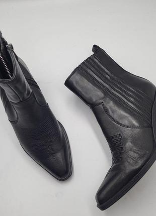 24918

черевики tamaris