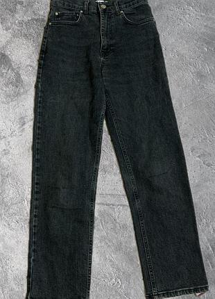 Джинсы базовые черные мом
