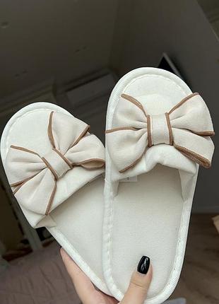 Жіночі домашні тапки з бантом