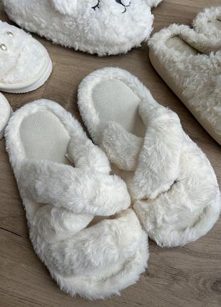 Жіночі домашні тапки
