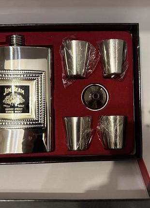 Подарунковий набір jim beam, фляга та стопки, гарної якості.